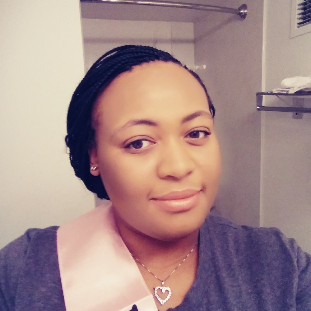 Meet your Posher, Dominique